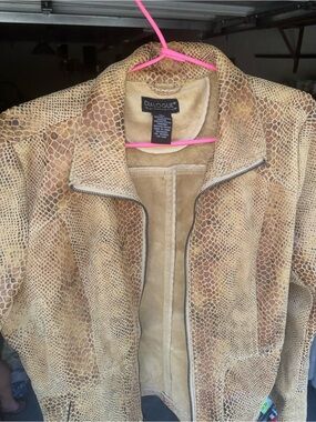 Dialogue Snake-Embossed Suede Jacket in Camel Brown